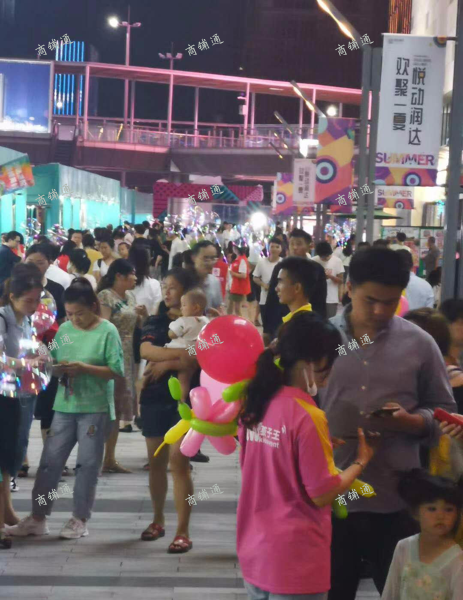 (出租) 出租红谷滩新区翠苑路商业街店铺