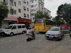 文清实验学校旁边店铺出租 人流量大 客流量大 位置优