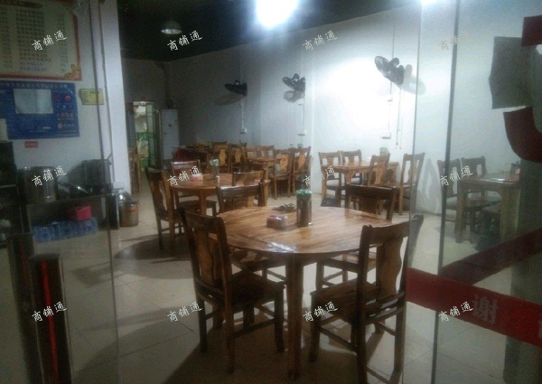 (转让) 果品冷库店面，后面有停车场，排烟好，前面大马路