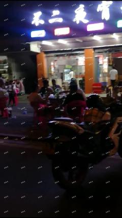 章贡中学京九路校区旺铺急转  整转包设备技术  
