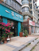 (出租) 招租店铺，商业，居民生活街道，交通方便，适合做各种生意。