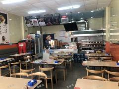 步行街南段哎米家快餐店转让  多公司集中订餐，效益好