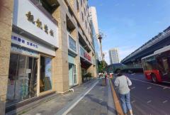 八一大道洛阳路奶茶店转让，人流量大，客源稳定