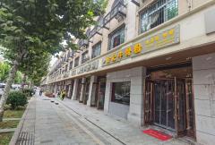 火炬二路餐饮店转让，小区门口，门头宽