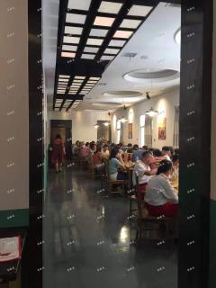 南昌县人民医院，妇幼保健院对面餐饮店转让，人流量大