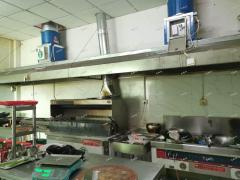 沣水生活广场海鲜烧烤店整体转让，外摆区面积大有停车位