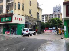 莲安北路澄湖嘉苑小区门口第一家便利店转让，可空转