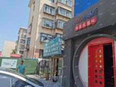 步行街北首沿街精装修上下两层房东直租，多行业可做 