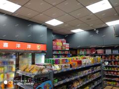 康怡休闲购物广场便利店转让，双门头拐角处