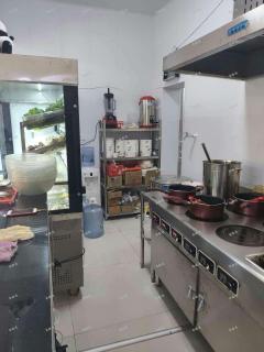 淄博市体育中学对面全新餐饮店整体转让