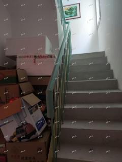淄博市体育中学对面全新餐饮店整体转让
