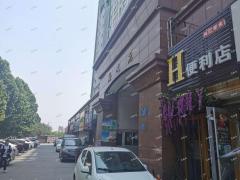 市实验中学沿街一楼对外出租
