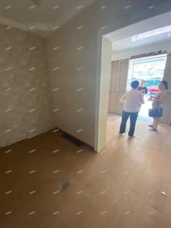 迎宾高大桥临街旺铺招租  对面邮政银行 适合各行各业