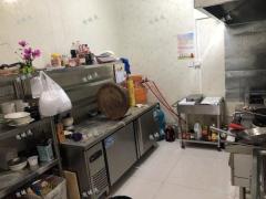 博山中心路公园沿街餐饮店带租整转，设备齐全，店主急转