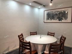 博山中心路公园沿街餐饮店带租整转，设备齐全，店主急转
