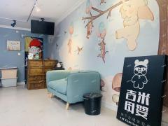 张店世纪花园南门内车库转让，精装修位置好人流集中