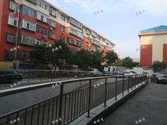淄川鸿泰大厦沿街商铺，房东直租，带独立楼梯，可做培训机构