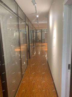 共青团路金石丽城小区门口旺铺2楼出租