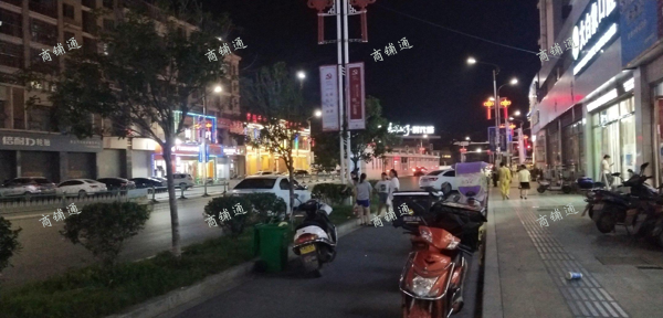 (转让) 餐饮夜宵临街一铺难求，盈利旺铺因多股东矛盾忍痛转让