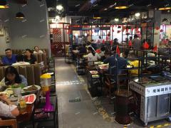 象湖沃尔玛四楼餐饮店低价转让 价格好商量
