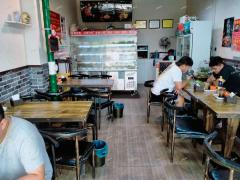 淄川淄博师专校外餐饮店带租转让，在校师生1万3千人