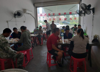 (转让) 店铺位于石材市场对面，附近有中学（向塘二中）。可做一日三餐，