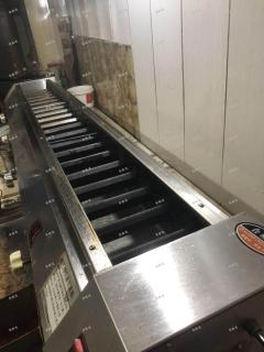张店东三路儿童公园北沿街上下两层烧烤店铺转让，可空转