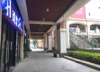 (转让) 店是在小区商业街，今年开了天虹，小区入住率高，人流量稳定
