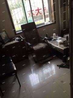张店时代名都东门沿街新装修商铺对外出租，带地暖