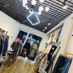 博山城西天隆广场上下两层空铺因店主有喜忍痛转让