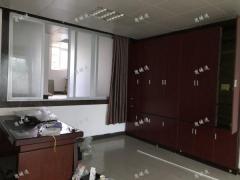 章江豪园小区公交站台临街商铺与写字楼一体  适合办公室  招租