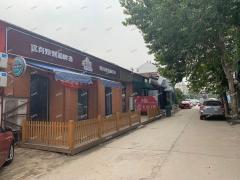 房家艺术村沿街房烧烤店带租转让，客源稳定，人流量大