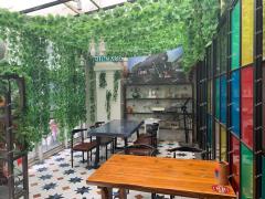 房家艺术村沿街房烧烤店带租转让，客源稳定，人流量大