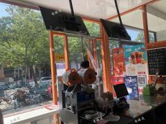 美食街衣品汇旁冷饮店转让，带品牌和技术，人流量集中