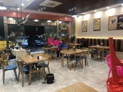 兆峰大厦楼下夜宵烧烤店转让，地铁出口，门口公交站台
