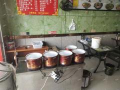 周边大学以及写字楼配套餐饮店因事转让