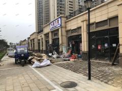 联福花园小区对面门口招租，无行业限制，免租两个月