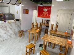 张店南营东三巷沿街新装修餐饮店对外转让，无行业限制