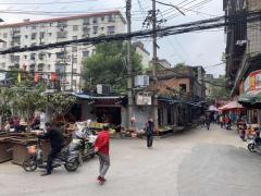 福山路叉路口9年老店理发店低价转，2000多个会员