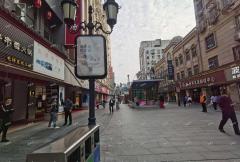 胜利路步行街第一家美食店铺转让，地铁站附近人流大