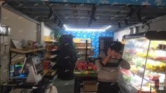 高新五路沿街小区门口水果店转让，多所小区人流量大