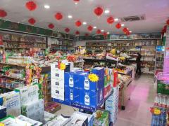 五里桥南门对过新装修超市带租转让，日营业额5千-6千