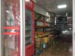 湖滨南路大酒店正对面水果店招租，主干道上人流量大