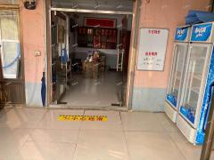 临淄齐陵路饭店带租转让，稳定顾客，日营业额3千