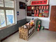 临淄齐陵路饭店带租转让，稳定顾客，日营业额3千