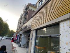 盛世康城2期南门沿街空铺对外出租，适合多行业