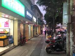 谢家村地铁口旁水果店低价急转，可空转适合多行业