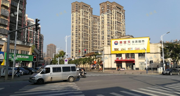 (出租) 朝阳新城站前路学校旁700平米旺铺招租