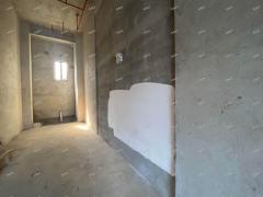 嘉福金融中心小区出入口临街商铺低价招租 调高楼层 可做阁楼