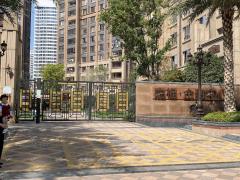 嘉福金融中心小区出入口临街商铺低价招租 调高楼层 可做阁楼
